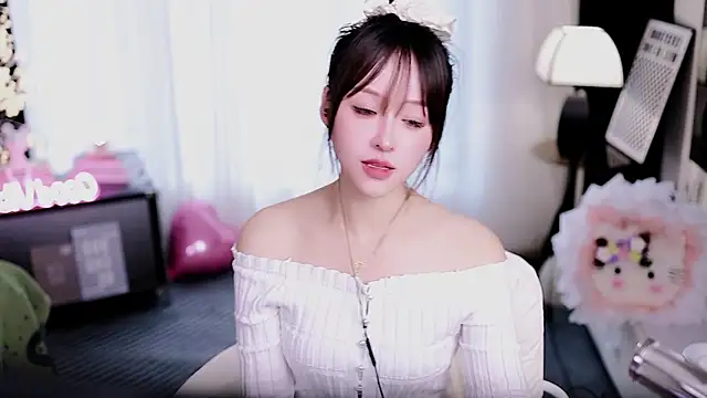 Snapshot of coward_by chatting on March 10, 2026, 9:25 am coward by online show from March 10, 2026, 9:25 am