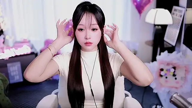 Snapshot of coward_by chatting on April 6, 2026, 7:20 am coward by online show from April 6, 2026, 7:20 am