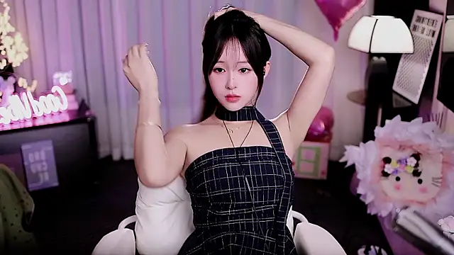 Snapshot of coward_by chatting on April 15, 2026, 9:38 am coward by online show from April 15, 2026, 9:38 am