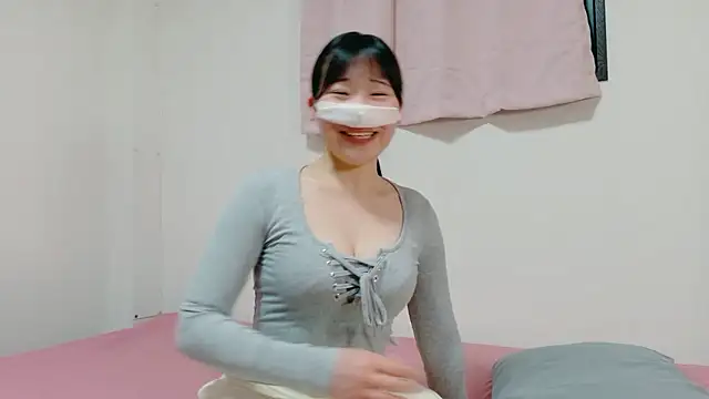 Snapshot of Hina-ooo chatting on February 7, 2026, 2:32 pm Hina-ooo online show from February 7, 2026, 2:32 pm