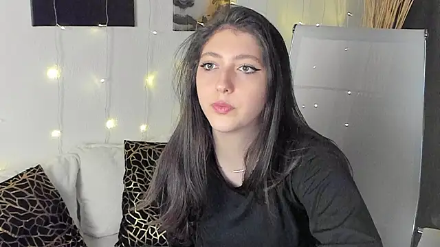 Snapshot of Mary_Miiller chatting on September 19, 2025, 8:49 am Mary Miiller online show from September 19, 2025, 8:49 am