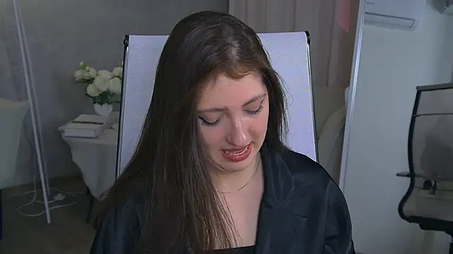 Snapshot of Mary_Miiller chatting on November 6, 2025, 6:25 am Mary Miiller online show from November 6, 2025, 6:25 am