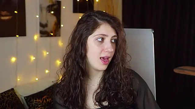 Snapshot of Mary_Miiller chatting on November 27, 2025, 9:55 am Mary Miiller online show from November 27, 2025, 9:55 am