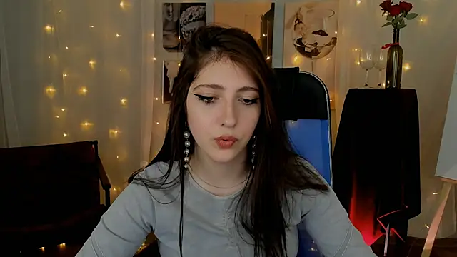 Snapshot of Mary_Miiller chatting on December 17, 2025, 8:09 am Mary Miiller online show from December 17, 2025, 8:09 am