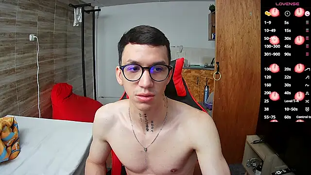 angelicious  online show from October 3, 2025, 12:24 pm