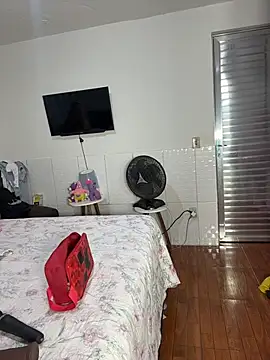 sophiemonroevip online show from June 1, 2026, 11:56 am