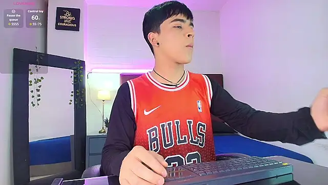 Lucass love online show from September 25, 2025, 1:15 pm