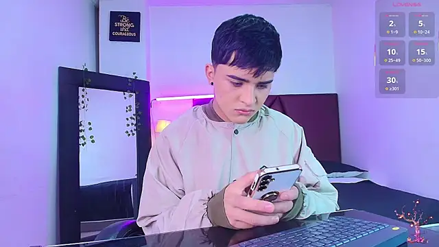 Lucass love online show from October 8, 2025, 1:20 pm