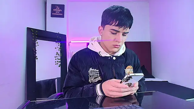 Lucass love online show from October 13, 2025, 1:33 pm