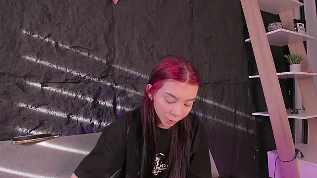 CleoWhite online show from November 19, 2025, 9:26 pm