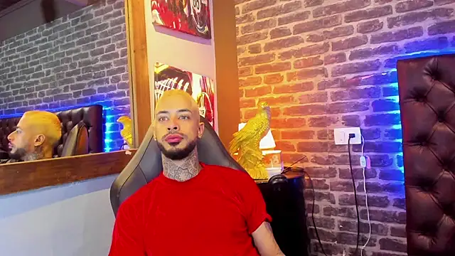 Snapshot of VinzenzRizzo chatting on December 17, 2025, 4:29 am VinzenzRizzo online show from December 17, 2025, 4:29 am