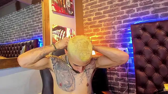 Snapshot of VinzenzRizzo chatting on December 18, 2025, 9:21 pm VinzenzRizzo online show from December 18, 2025, 9:21 pm