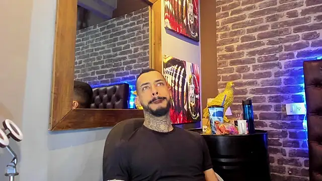 Snapshot of VinzenzRizzo chatting on February 4, 2026, 4:18 am VinzenzRizzo online show from February 4, 2026, 4:18 am