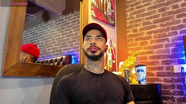 Snapshot of VinzenzRizzo chatting on February 6, 2026, 4:17 am VinzenzRizzo online show from February 6, 2026, 4:17 am