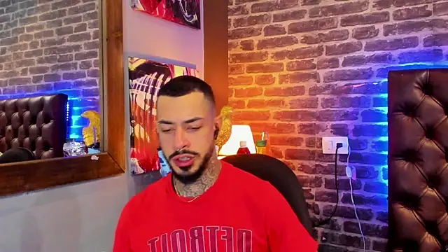 Snapshot of VinzenzRizzo chatting on February 11, 2026, 4:17 am VinzenzRizzo online show from February 11, 2026, 4:17 am