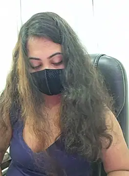 Snapshot of Bristy- chatting on October 8, 2025, 6:38 pm Bristy- online show from October 8, 2025, 6:38 pm