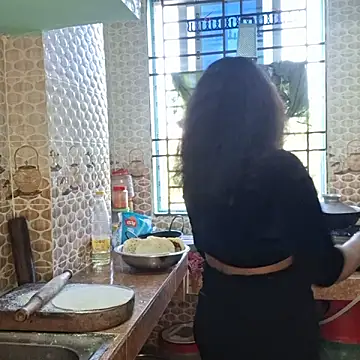 Snapshot of Bristy- chatting on November 17, 2025, 3:23 am Bristy- online show from November 17, 2025, 3:23 am