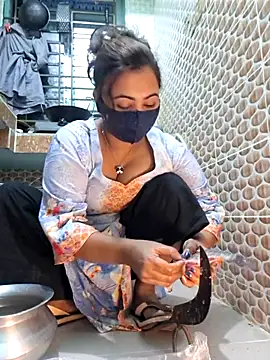 Snapshot of Bristy- chatting on January 14, 2026, 1:39 pm Bristy- online show from January 14, 2026, 1:39 pm