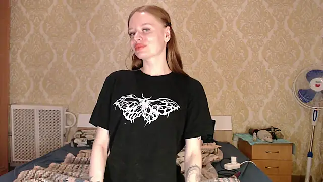 Snapshot of Kitkaat00 chatting on April 1, 2026, 2:36 pm Kitkaat00 online show from April 1, 2026, 2:36 pm