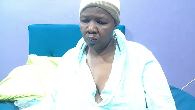 NaughtyChubbyZoe online show from October 5, 2025, 5:28 am