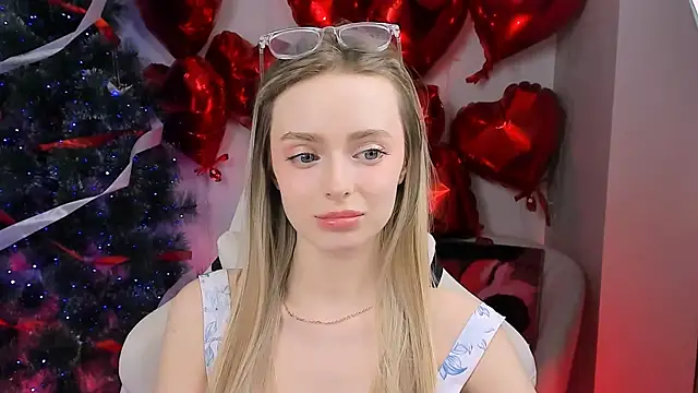 Snapshot of JuliaBrewwer chatting on March 17, 2026, 3:15 pm JuliaBrewwer online show from March 17, 2026, 3:15 pm