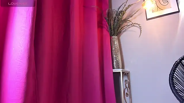 Snapshot of dulce_fiore07 chatting on November 12, 2025, 12:49 pm dulce fiore07 online show from November 12, 2025, 12:49 pm