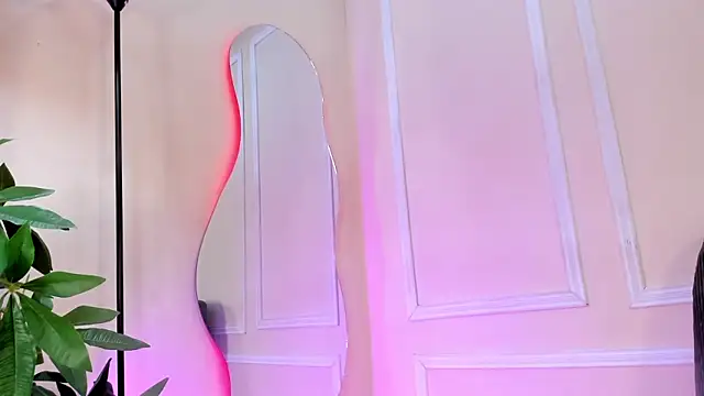 Snapshot of dulce_fiore07 chatting on December 19, 2025, 12:34 pm dulce fiore07 online show from December 19, 2025, 12:34 pm