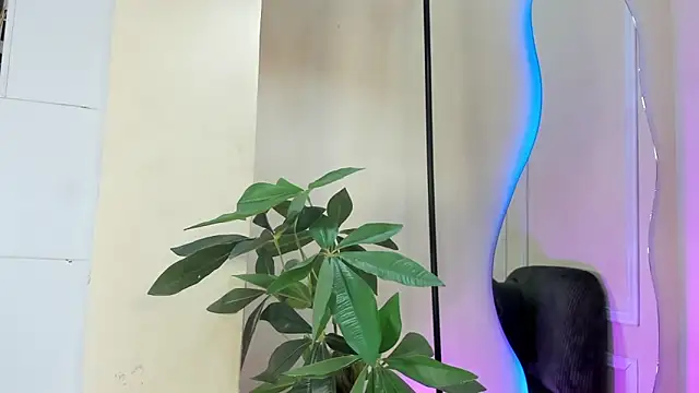 Snapshot of dulce_fiore07 chatting on December 21, 2025, 12:23 pm dulce fiore07 online show from December 21, 2025, 12:23 pm