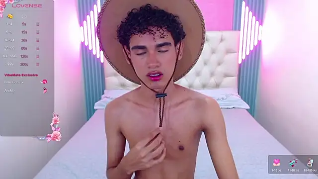 Snapshot of Blake_Mils chatting on September 23, 2025, 8:45 pm Blake Mils online show from September 23, 2025, 8:45 pm