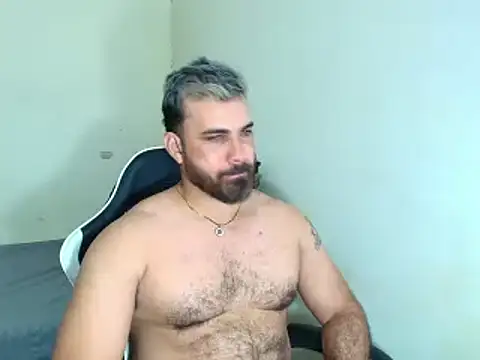 Snapshot of max_love255 chatting on February 25, 2026, 9:02 pm max love255 online show from February 25, 2026, 9:02 pm