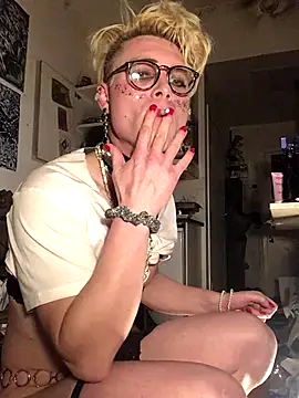 Sissy Cindy Whore online show from November 27, 2025, 6:32 pm