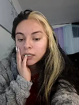 Camila Ord online show from April 17, 2026, 7:44 am