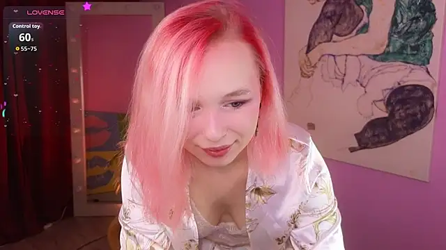 Snapshot of NaomiYoru chatting on May 9, 2026, 8:47 pm NaomiYoru online show from May 9, 2026, 8:47 pm