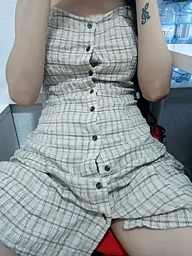 lolitaportugal23 online show from July 3, 2026, 2:01 pm