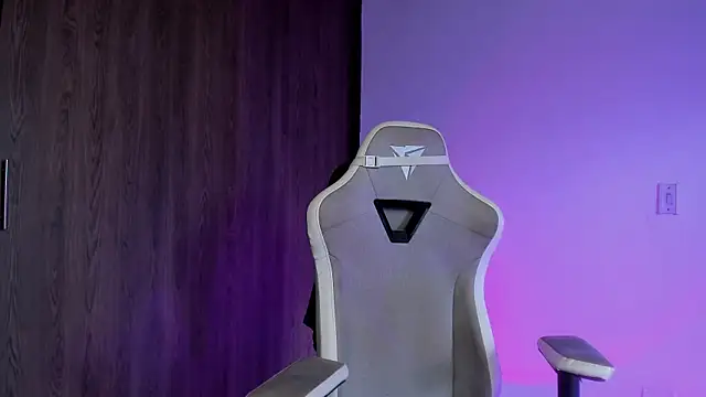 natevillage online show from September 21, 2025, 9:05 pm