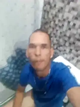 Snapshot of Alejandro260785 chatting on February 25, 2026, 10:41 pm Alejandro260785 online show from February 25, 2026, 10:41 pm