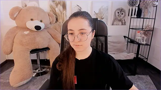 Snapshot of VirtuallVoyant chatting on January 16, 2026, 6:50 am VirtuallVoyant online show from January 16, 2026, 6:50 am