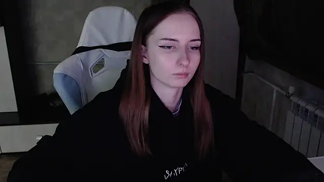 Snapshot of Cutti_Crystal chatting on February 24, 2026, 1:03 am Cutti Crystal online show from February 24, 2026, 1:03 am