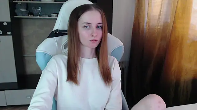 Snapshot of Cutti_Crystal chatting on March 3, 2026, 3:12 am Cutti Crystal online show from March 3, 2026, 3:12 am