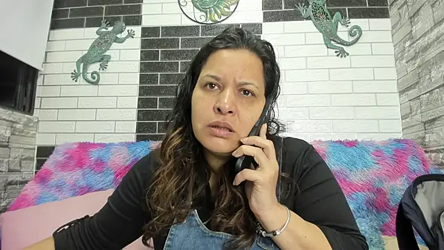Snapshot of Sandra_Milf_love chatting on October 1, 2025, 3:12 am Sandra Milf love online show from October 1, 2025, 3:12 am