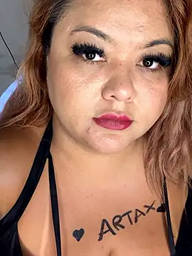 Snapshot of brunettecurves chatting on January 14, 2026, 8:20 am brunettecurves online show from January 14, 2026, 8:20 am