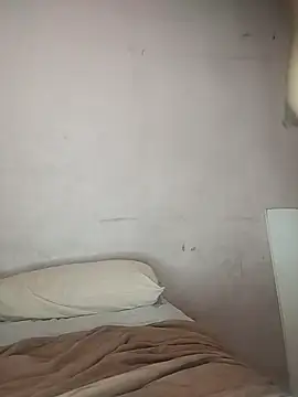 Snapshot of curvyyyyBabe chatting on February 22, 2026, 12:34 am curvyyyyBabe online show from February 22, 2026, 12:34 am