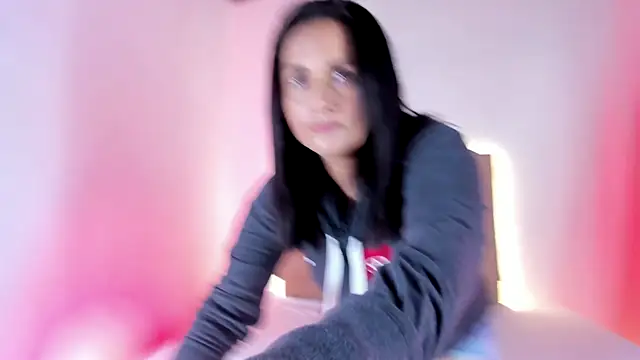 Snapshot of Zafiro__Brown chatting on October 9, 2025, 12:14 pm Zafiro Brown online show from October 9, 2025, 12:14 pm