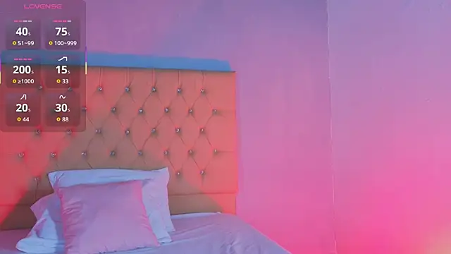 Snapshot of Zafiro__Brown chatting on November 23, 2025, 12:16 pm Zafiro Brown online show from November 23, 2025, 12:16 pm