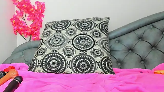 Snapshot of Dafne_Mel chatting on September 13, 2025, 1:55 pm Dafne Mel online show from September 13, 2025, 1:55 pm