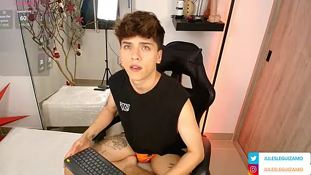 Snapshot of stev_austin_ chatting on November 9, 2025, 11:47 pm stev austin online show from November 9, 2025, 11:47 pm