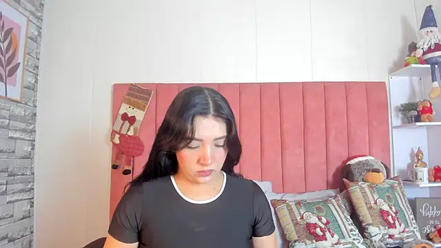 ashley Olsen online show from December 16, 2025, 2:49 am