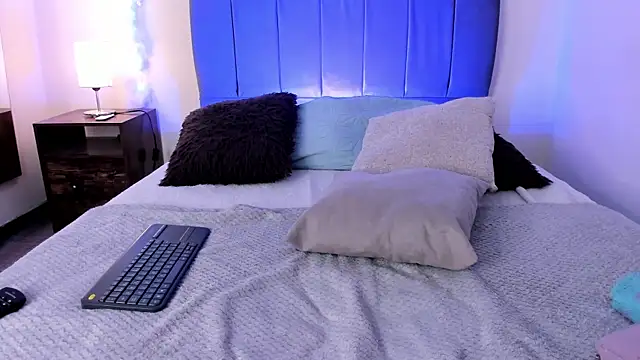 Ambar gh1 online show from April 13, 2026, 8:47 pm