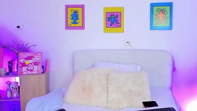 AprilAddams  online show from October 14, 2025, 9:15 pm