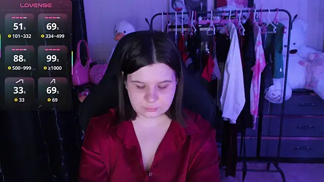 AmyVibess online show from May 14, 2026, 6:15 pm